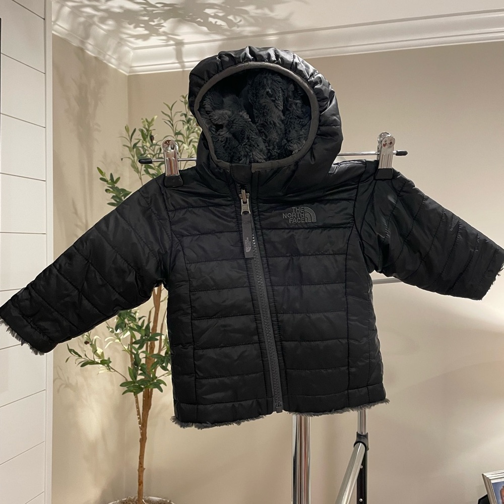 The north face reversible infant baby jacket with hood 3-6 months black & gray